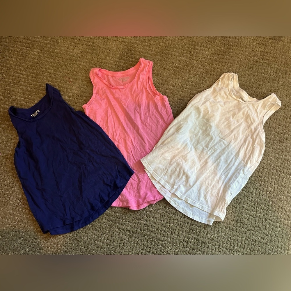 3 pack tank tops Girls 14 new with out tags (washed but not worn)